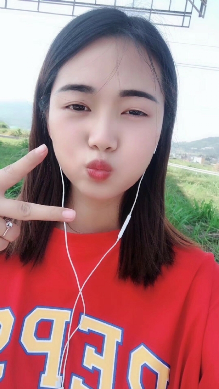 深拥必定温暖的第一张照片--汕头相亲服务中心