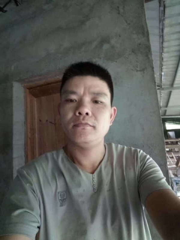 寻找幸福的第一张照片--汕头相亲服务中心
