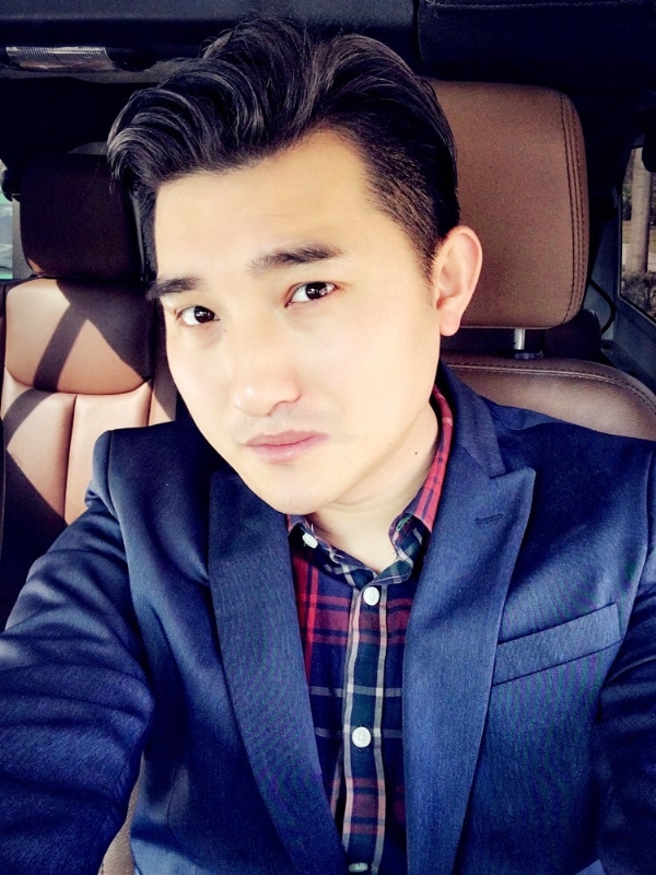 奋斗的第三张照片--汕头相亲服务中心