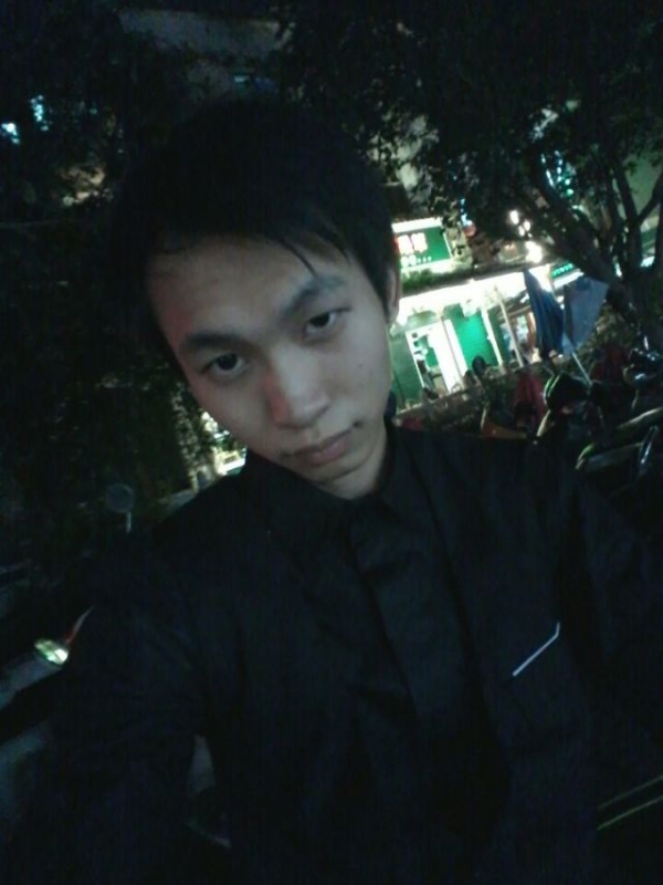 瞬间回眸的第一张照片--汕头相亲服务中心