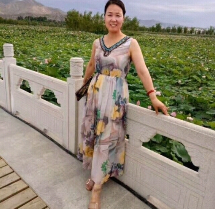 红叶的第一张照片--汕头相亲服务中心