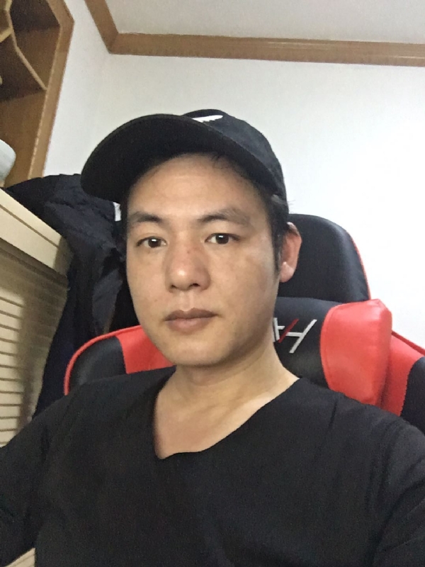 扛枪打鸟的第一张照片--汕头相亲服务中心