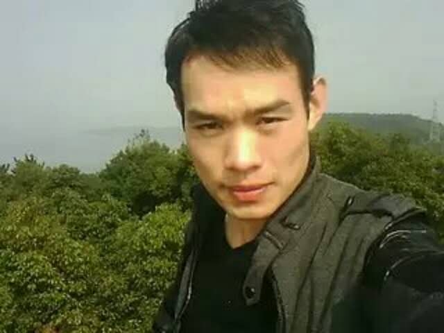明镜的第一张照片--汕头相亲服务中心