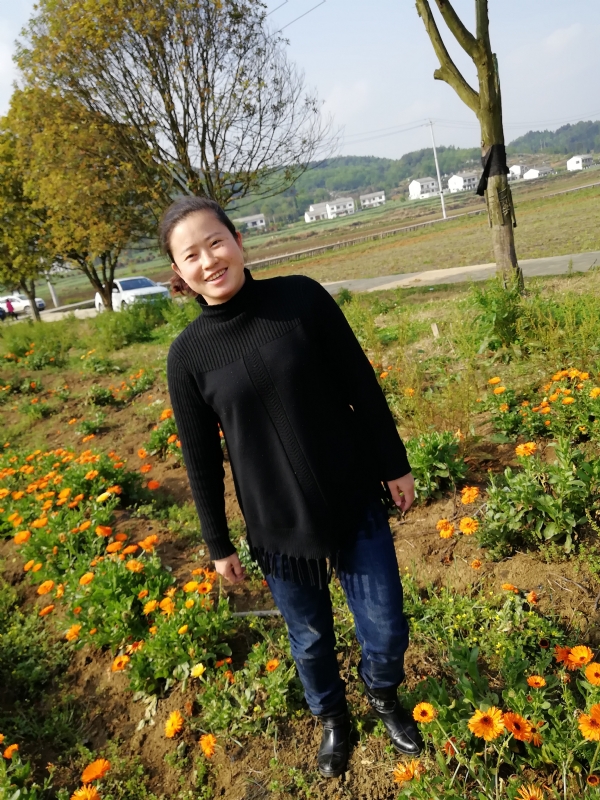 征婚女人的第四张照片--汕头相亲服务中心