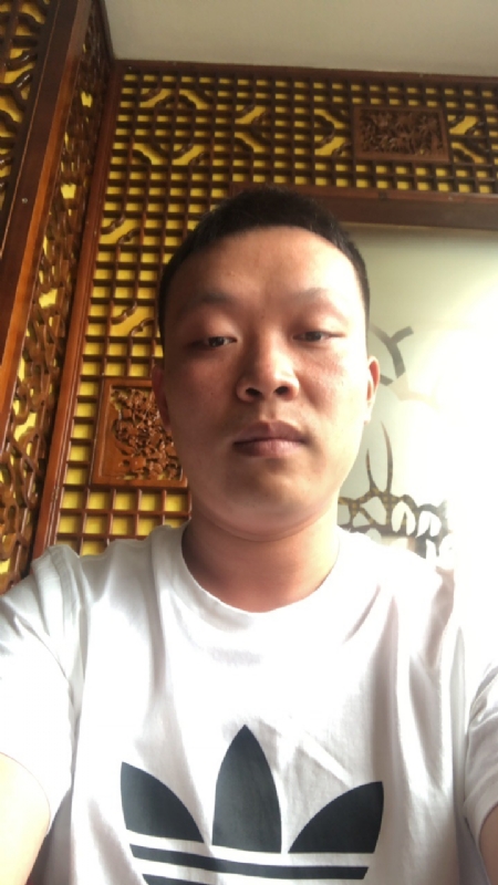 唐子龙的第一张照片--汕头相亲服务中心
