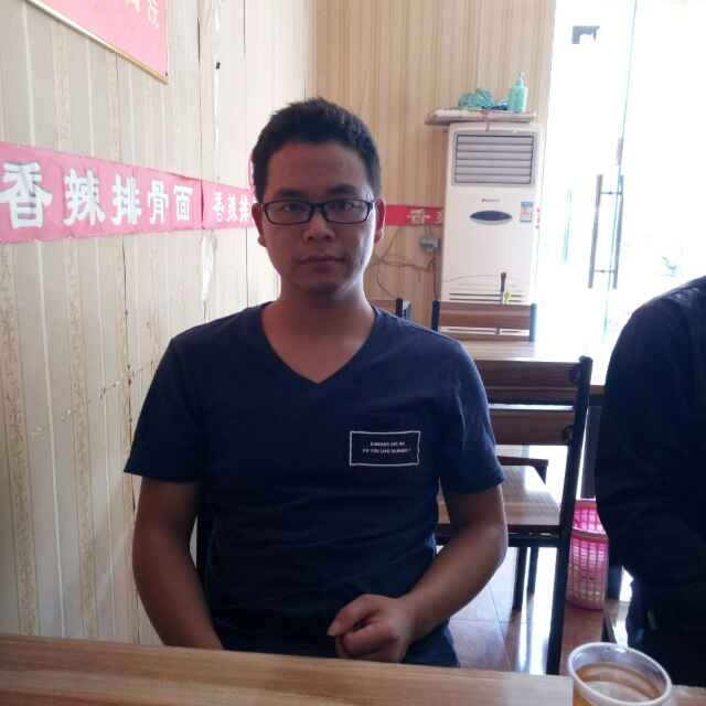 会哭的星星的第三张照片--汕头相亲服务中心