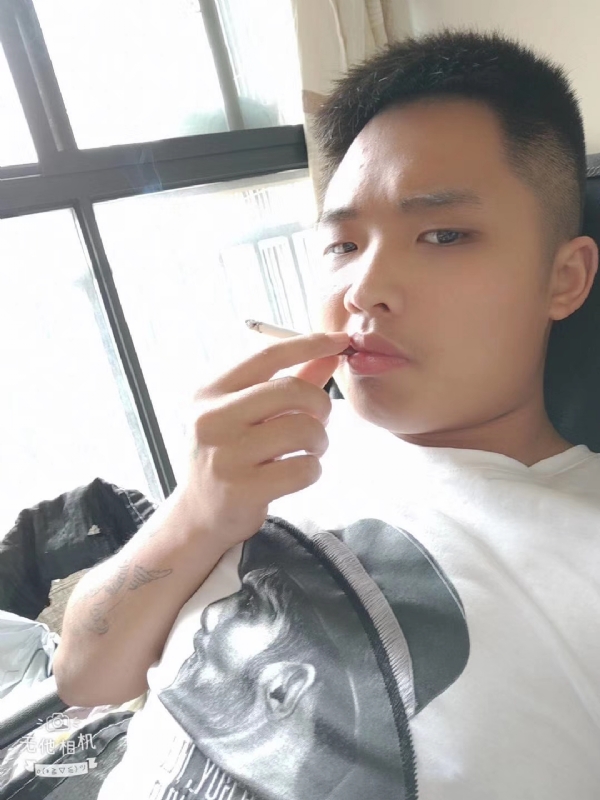 比比曾_的第二张照片--汕头相亲服务中心