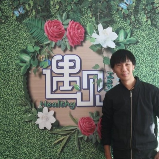 影视人~混爷张的第一张照片--汕头相亲服务中心