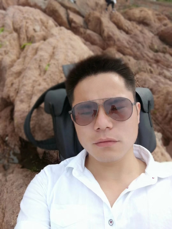 易听的第二张照片--汕头相亲服务中心