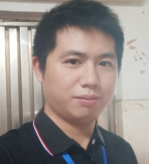 单身奶爸的第一张照片--汕头相亲服务中心