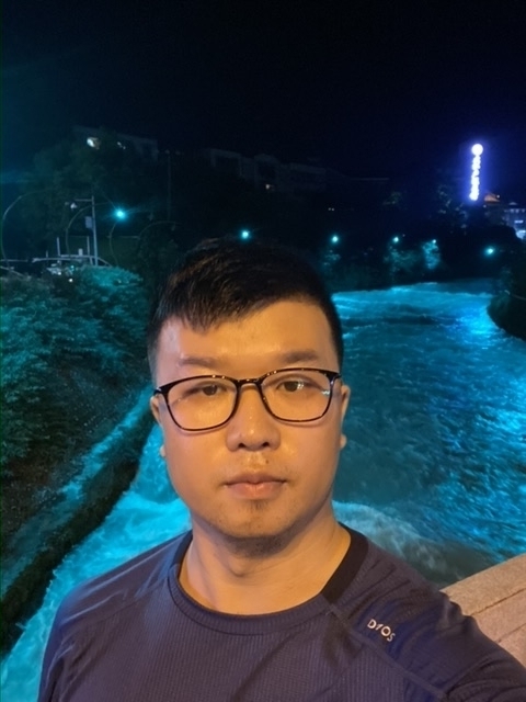 你在哪里的第一张照片--汕头相亲服务中心