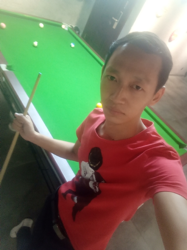 耳机分你一半的第一张照片--汕头相亲服务中心