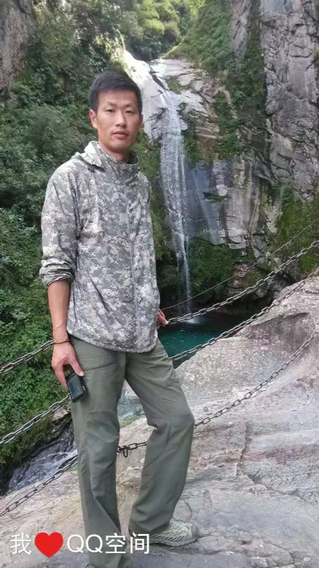 陌颜的第一张照片--汕头相亲服务中心