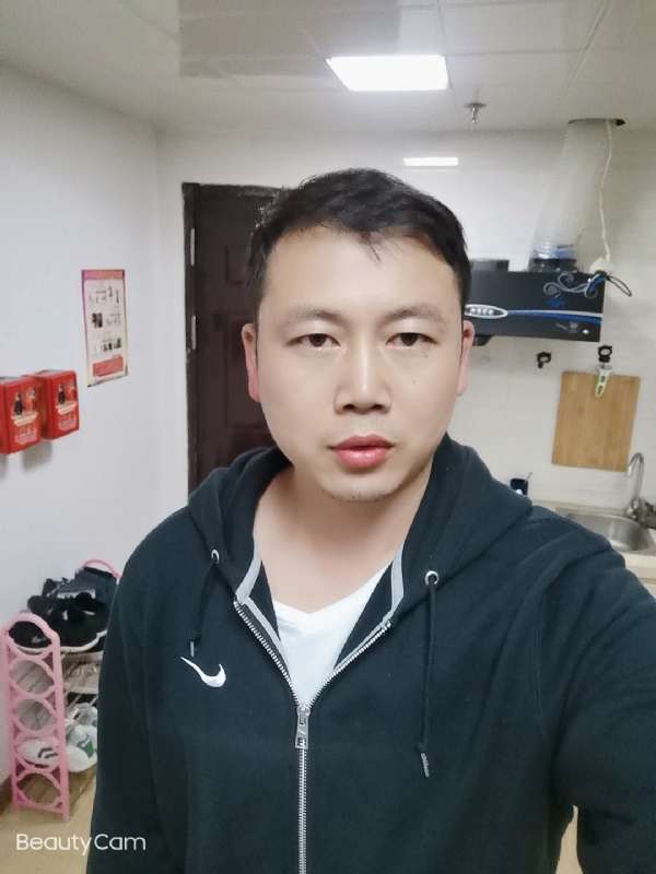 暖暖的风的第一张照片--汕头相亲服务中心