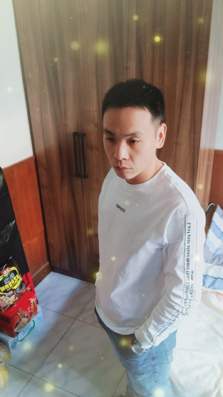 没有蜡笔的小航的第三张照片--汕头相亲服务中心