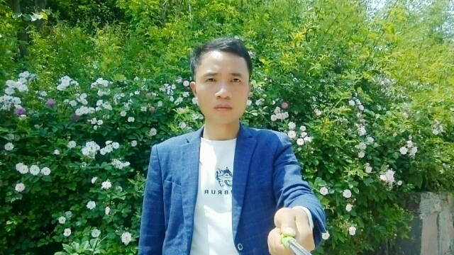 一生何求的第一张照片--汕头相亲服务中心