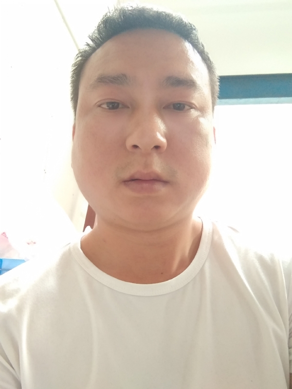 大叔的第一张照片--汕头相亲服务中心
