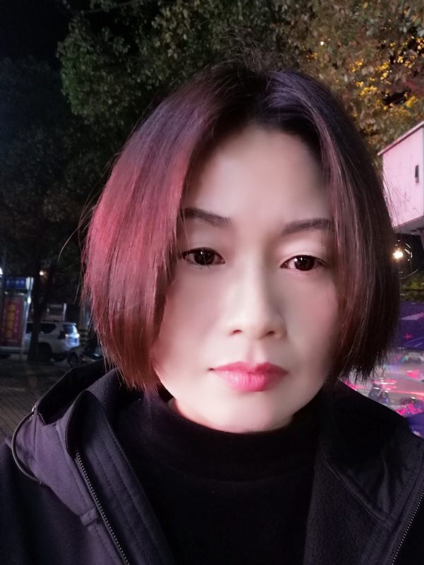 风中百合的第一张照片--汕头相亲服务中心