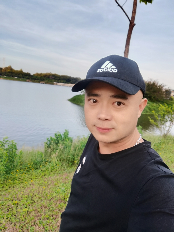 石头哥的第一张照片--汕头相亲服务中心