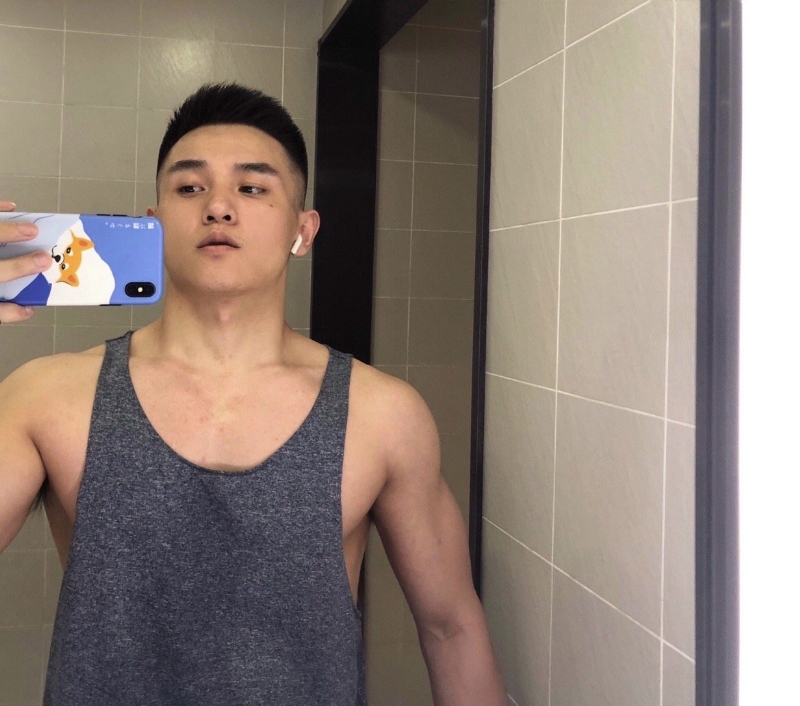 李文亮的第一张照片--汕头相亲服务中心