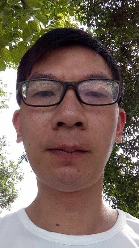 奋斗的第一张照片--汕头相亲服务中心