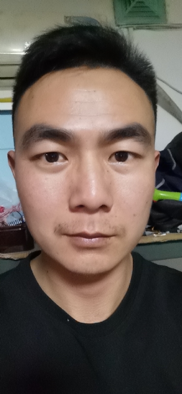 朴实无华的第一张照片--汕头相亲服务中心