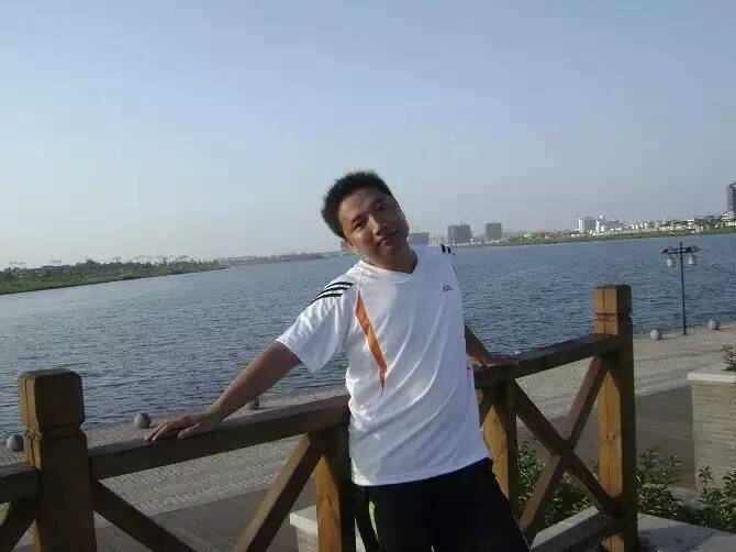才乡痴情的第二张照片--汕头相亲服务中心