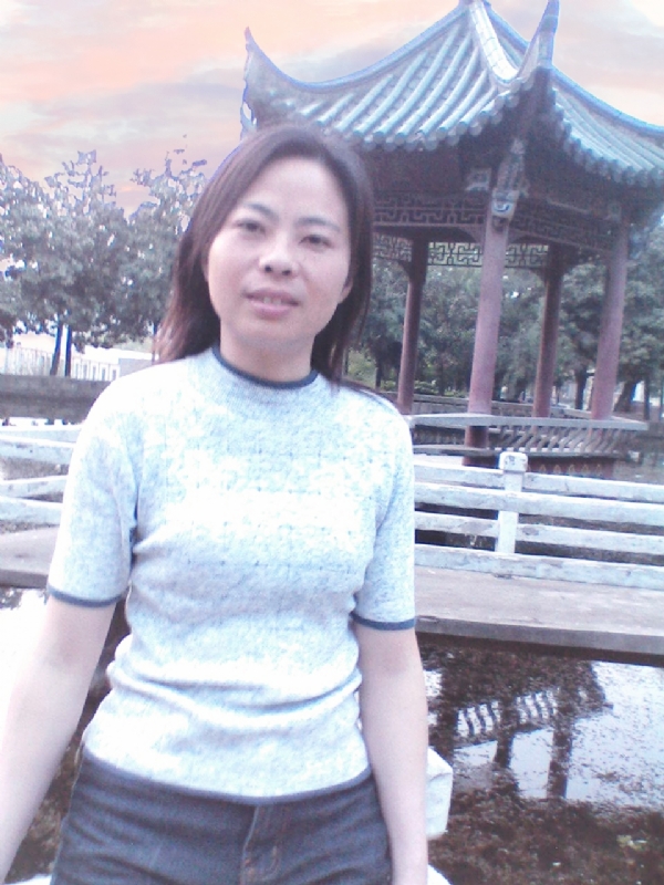 小草的第一张照片--汕头相亲服务中心