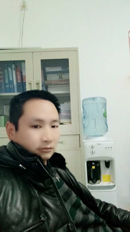 蓝色棒棒糖的第一张照片--汕头相亲服务中心