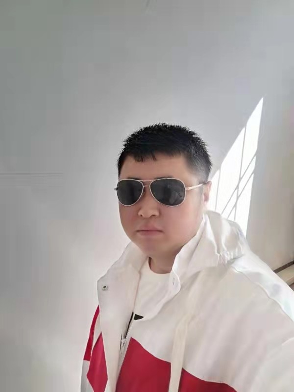 大漠叔叔的第一张照片--汕头相亲服务中心