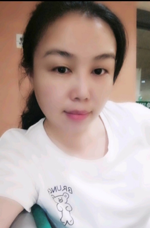 淡淡的云的第一张照片--汕头相亲服务中心