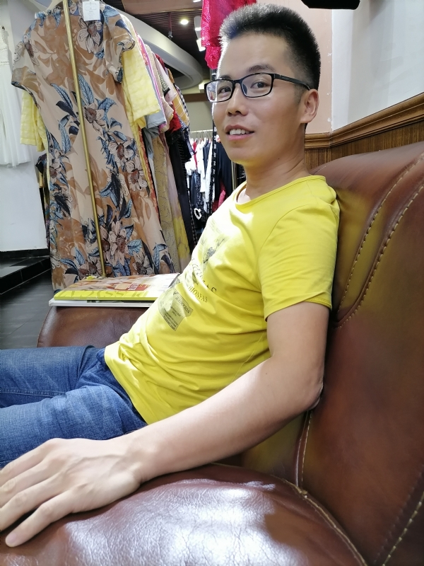汪顺鹏的第一张照片--汕头相亲服务中心