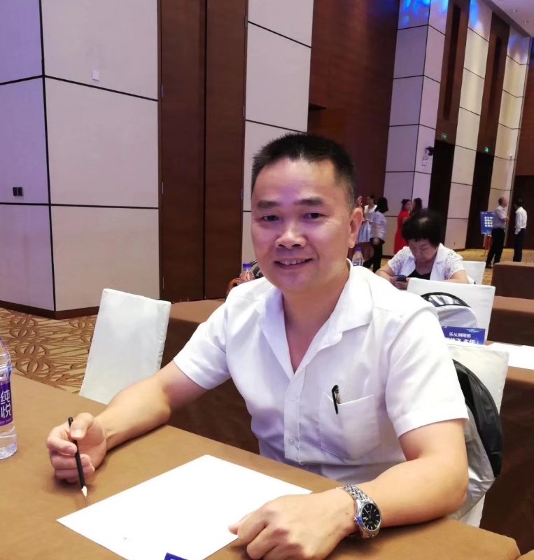 温馨港湾只差一个你的第一张照片--汕头相亲服务中心