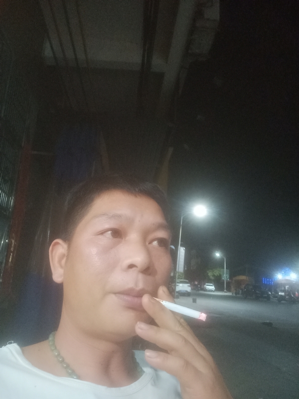 善解人意的第二张照片--汕头相亲服务中心