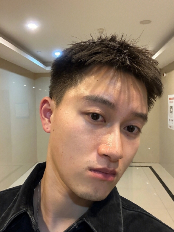 月光之下的第一张照片--汕头相亲服务中心