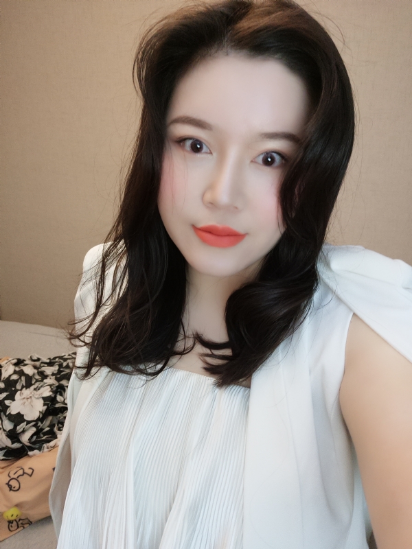 璐璐的第一张照片--汕头相亲服务中心