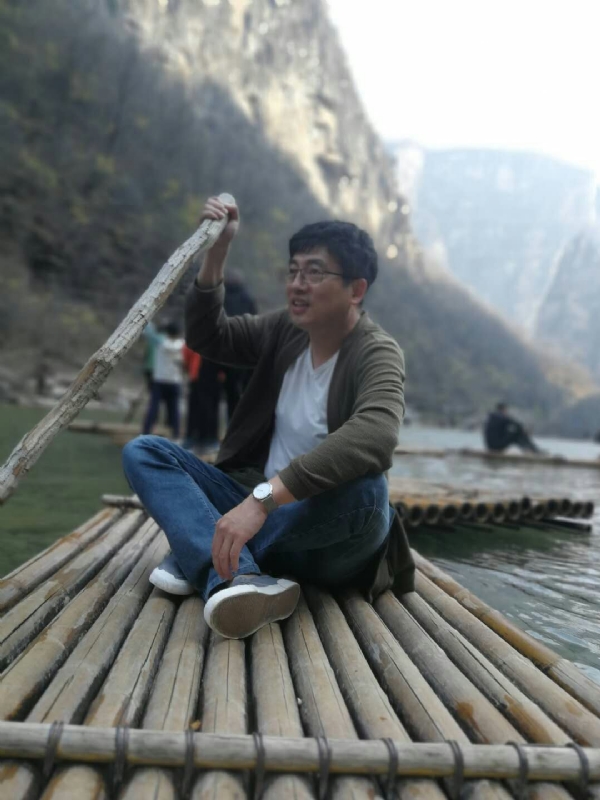 风被吹走了的第二张照片--汕头相亲服务中心