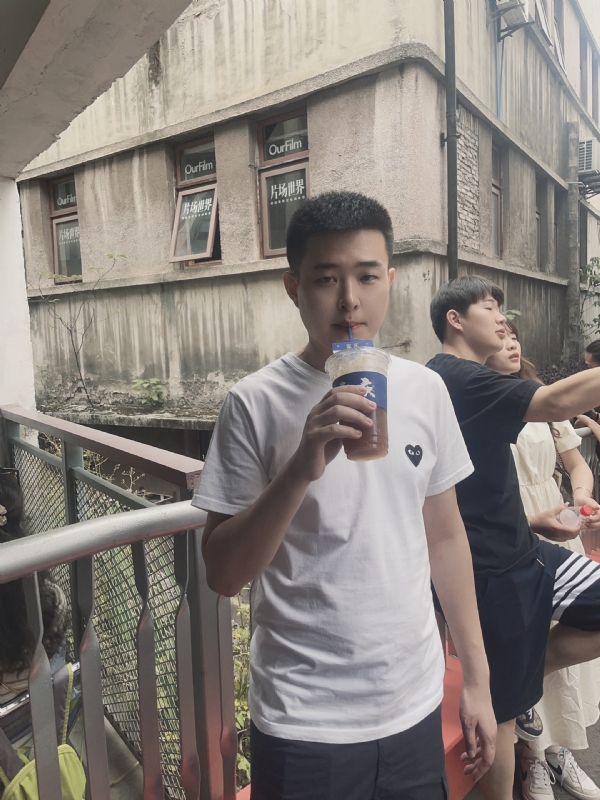 尚龙的第二张照片--汕头相亲服务中心