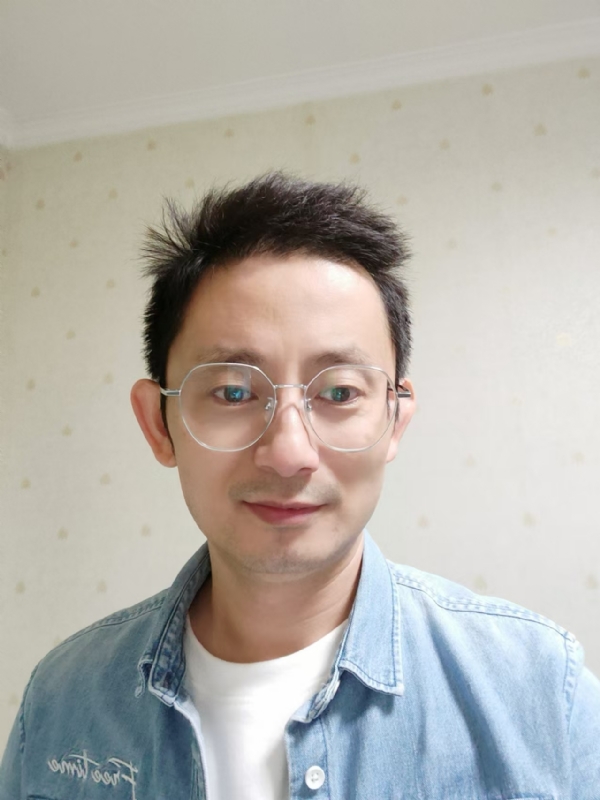 飘逸的第二张照片--汕头相亲服务中心