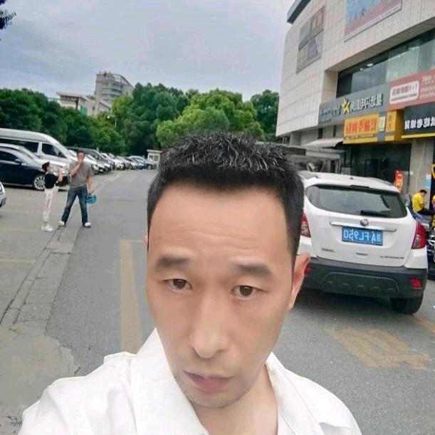 小林的第三张照片--汕头相亲服务中心